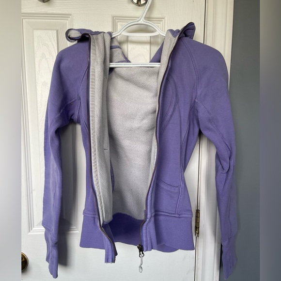 Lululemon Scuba hoodie, size 4 - Picture 3 of 6